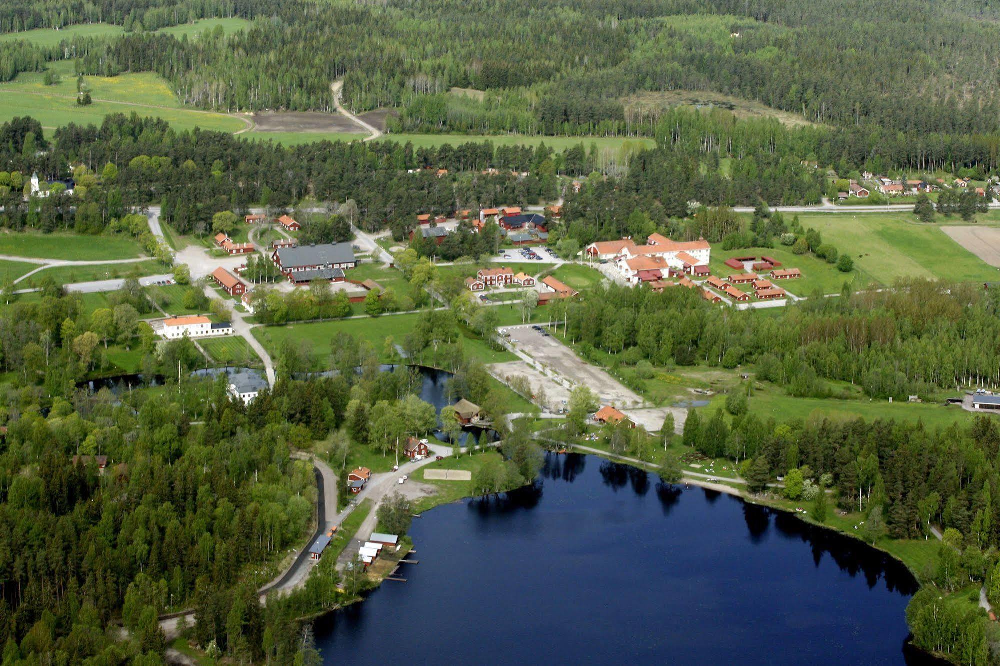 Hogbo Brukshotell Sandviken Exterior foto